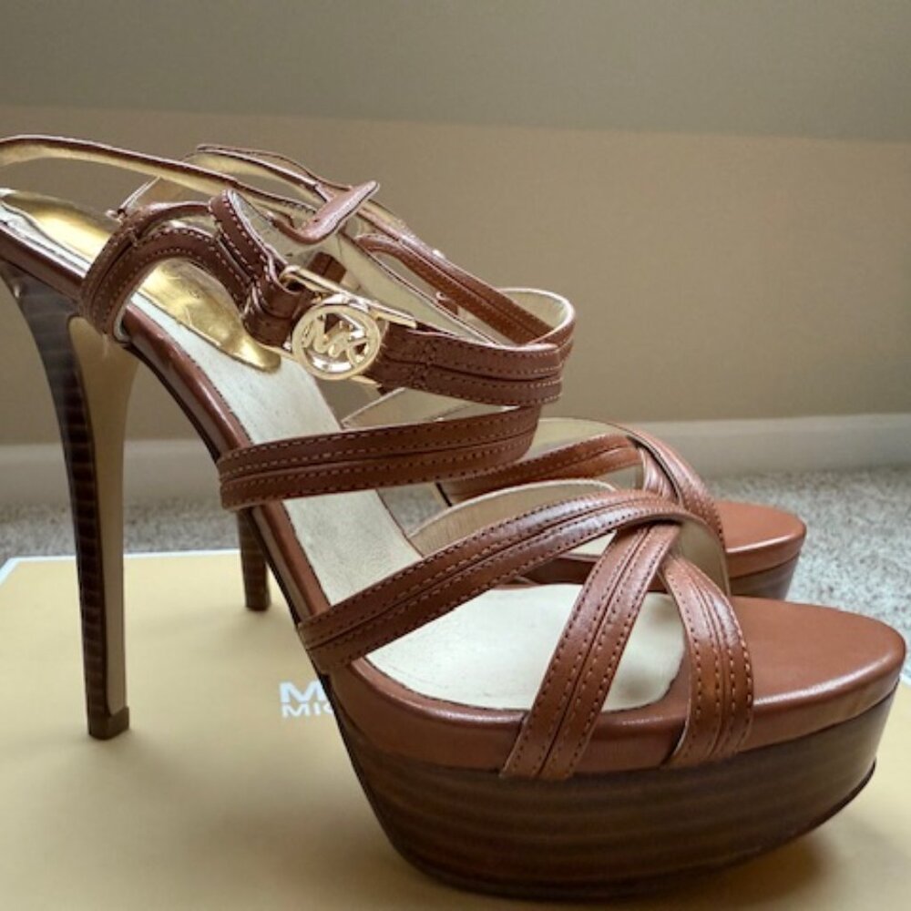Like New Michael Kors Cicely Platform Shoe Size 6.5 Color Luggage - Picture 8 of 9